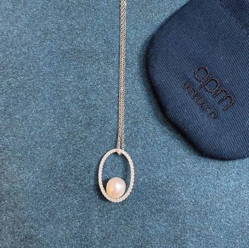 Apm Necklaces Practical 214980