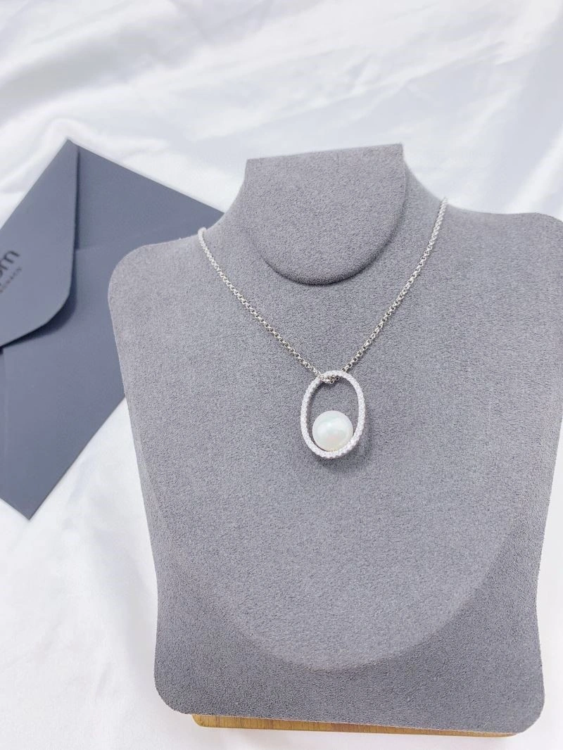Apm Necklaces Practical 214980