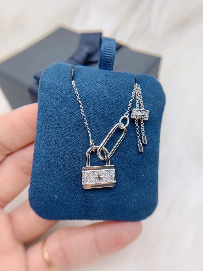 FashionForward Apm Necklaces 214863