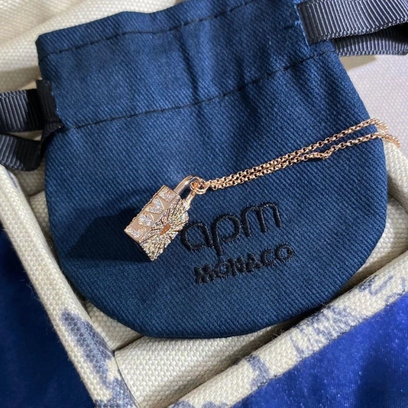 Apm Necklaces SoftTouch 214852