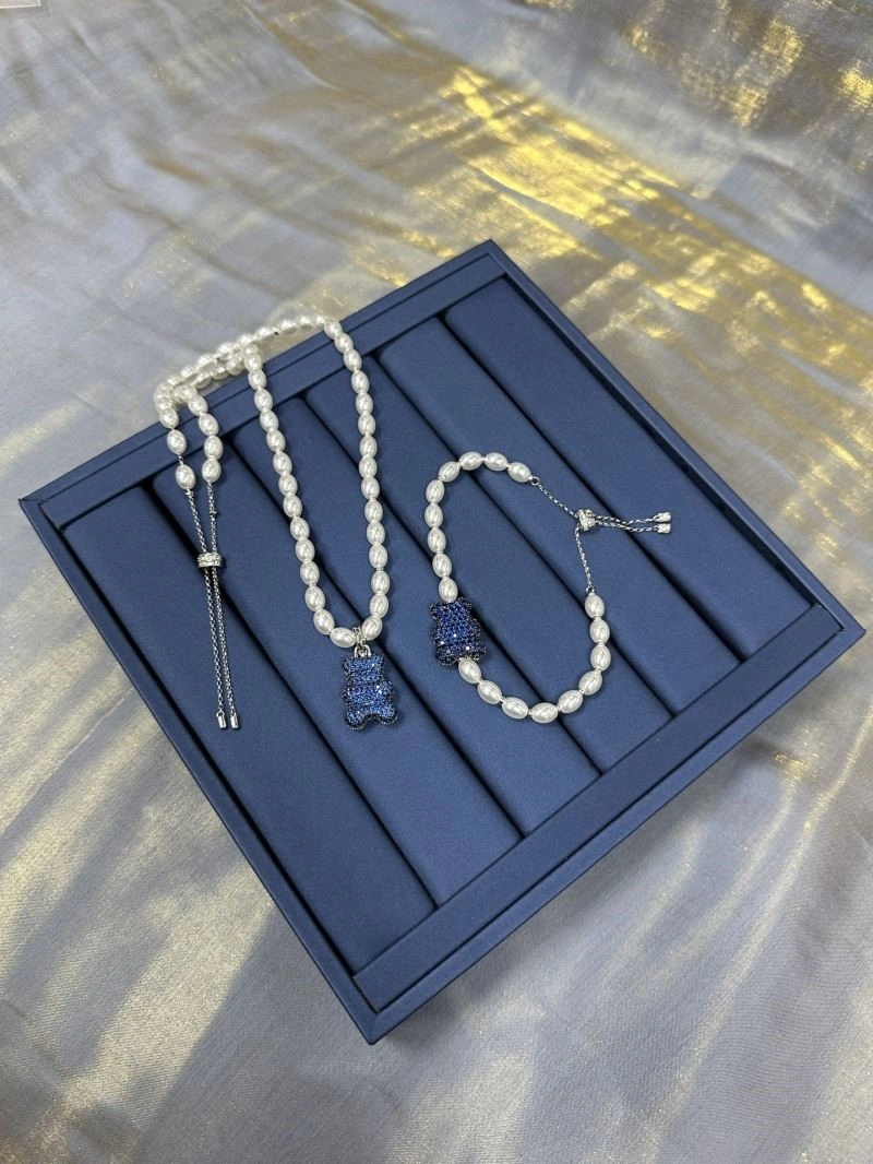 Upgraded Apm Necklaces 214916