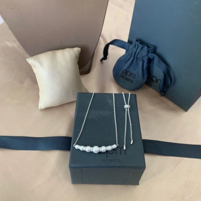 Apm Necklaces Tailored 214841
