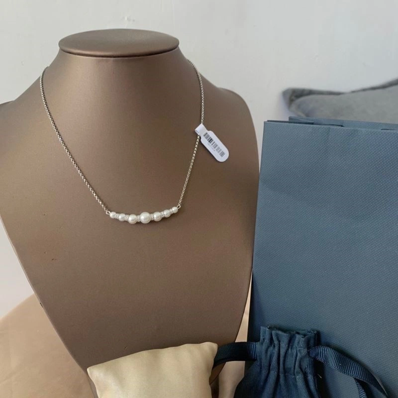 Apm Necklaces Tailored 214841