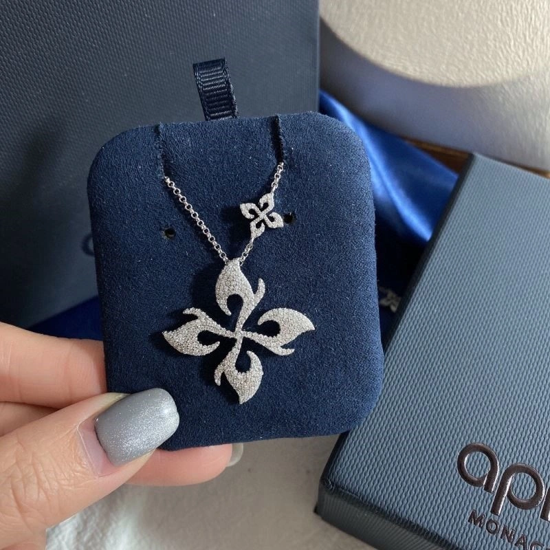 Apm Necklaces Lightweight 214747
