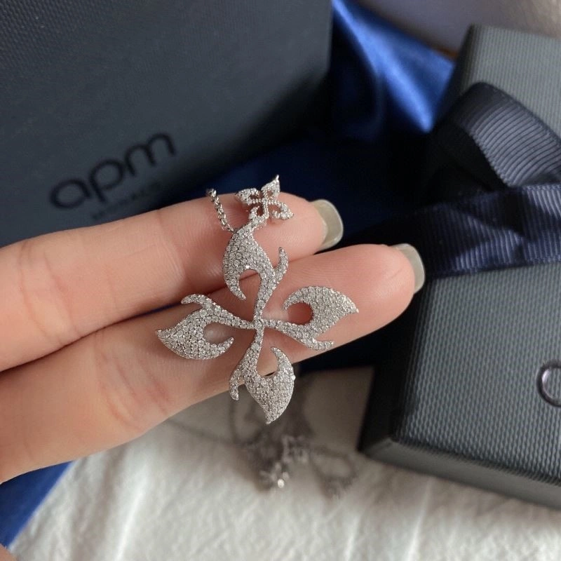 Apm Necklaces Lightweight 214747