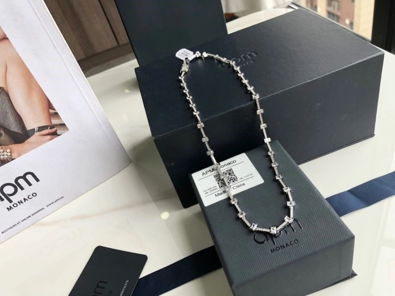 Apm Necklaces Sleek 214753