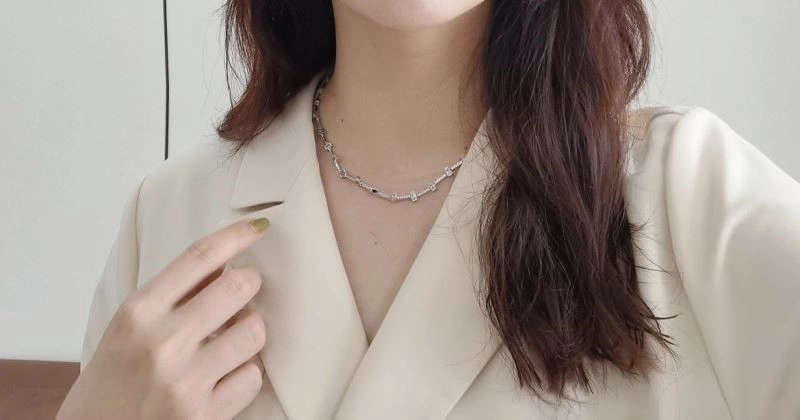 Apm Necklaces Sleek 214753