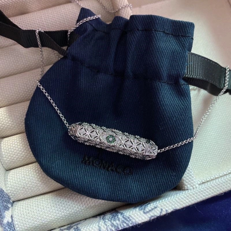 Apm Necklaces Elegant 214766