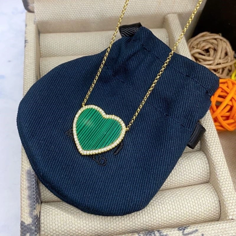 Apm Necklaces MoistureWicking 214764