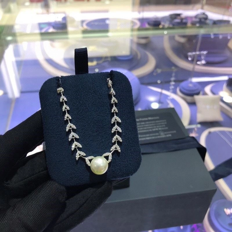 Trendy Apm Necklaces 214737