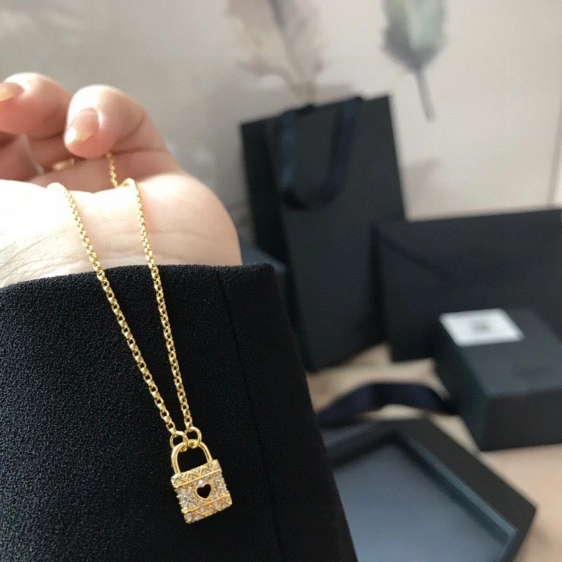 Effortless Apm Necklaces 214693