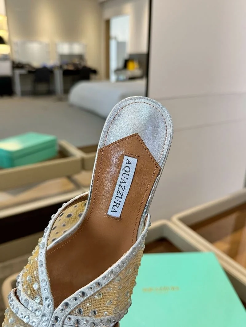 Vibrant Aquazzura Sandals 13069