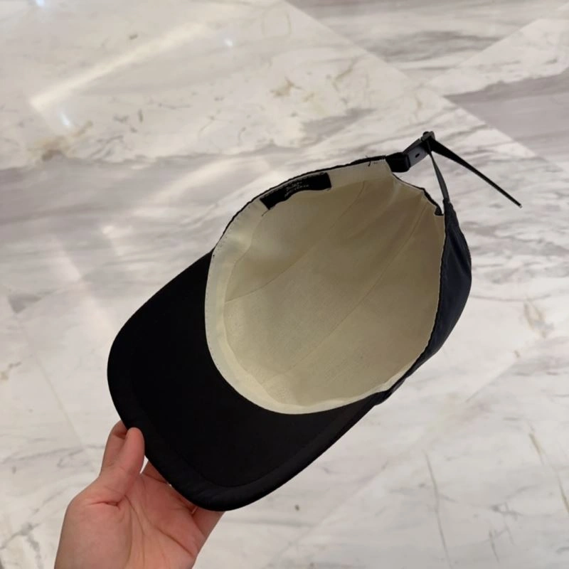 Bright Arcteryx Caps 260925