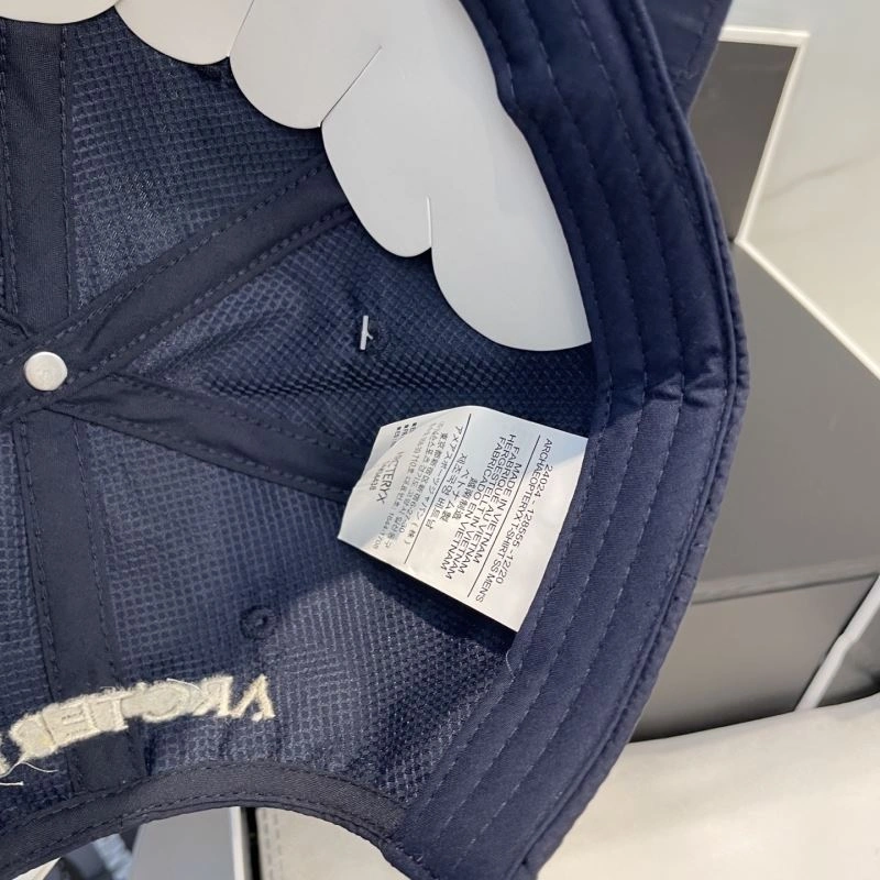 TechFriendly Arcteryx Caps 260915