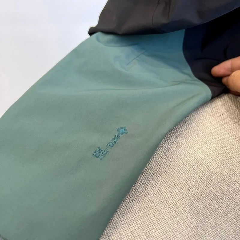 Soft Arcteryx Outwear 163341