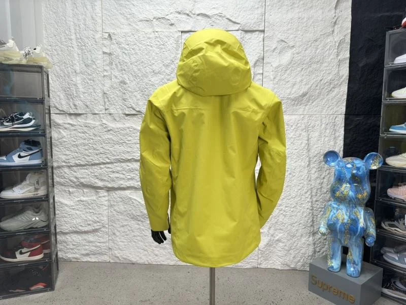 Soft Arcteryx Outwear 163348
