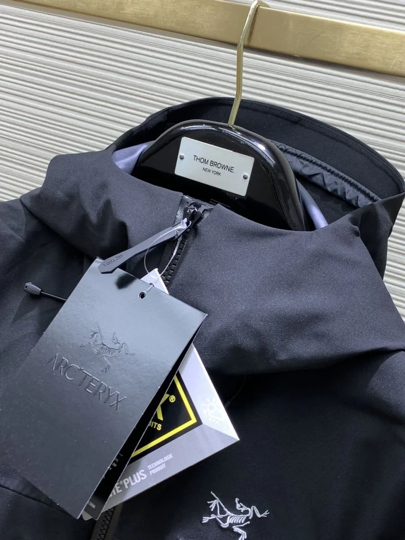 Arcteryx Outwear WaterResistant 163408