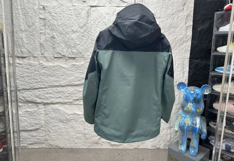 Arcteryx Outwear EasyMatch 163337