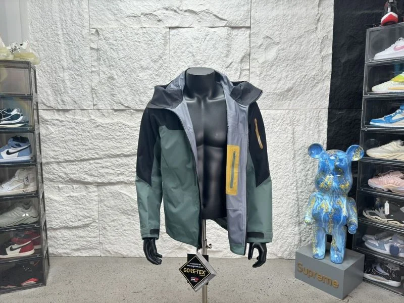 Arcteryx Outwear EasyMatch 163337