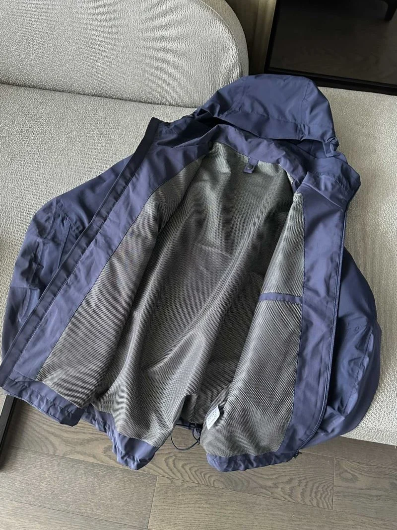 Arcteryx Outwear Colorful 163344