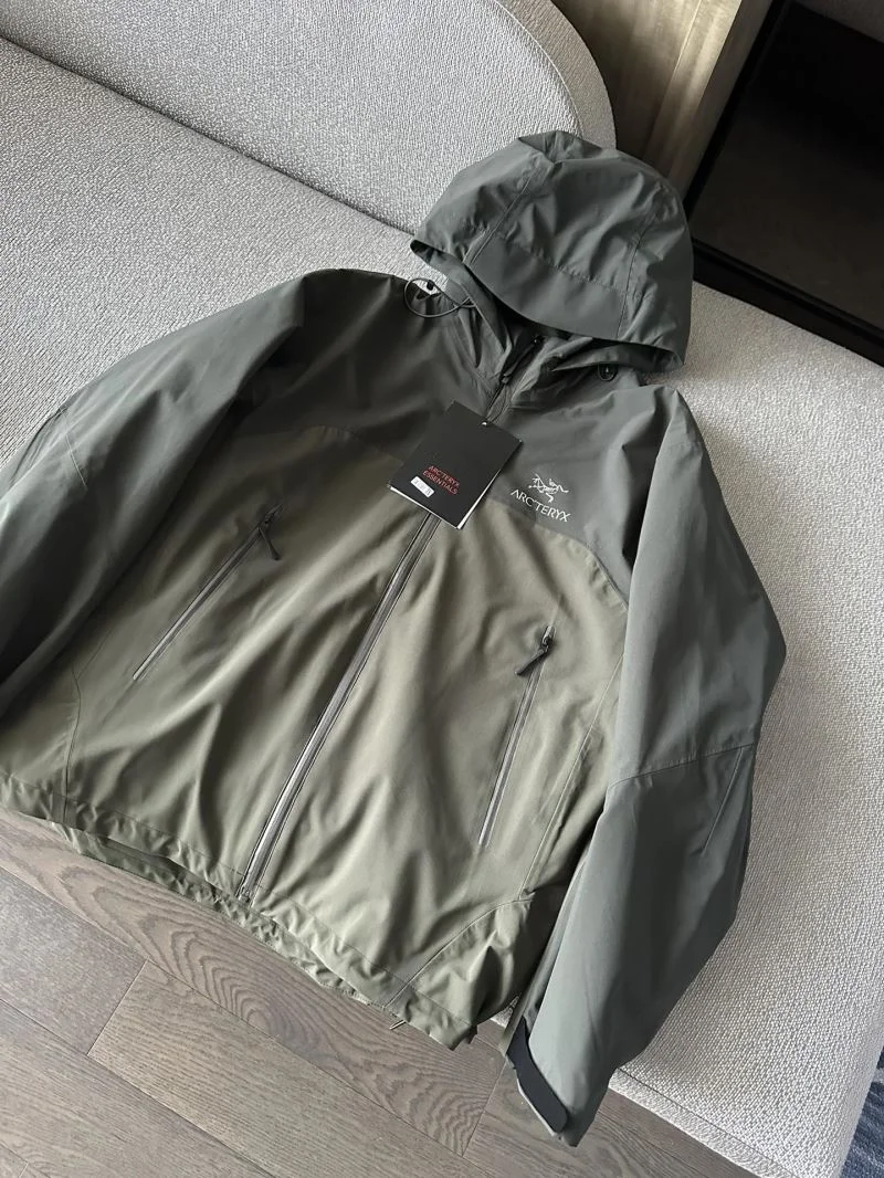 Arcteryx Outwear Minimalist 163338