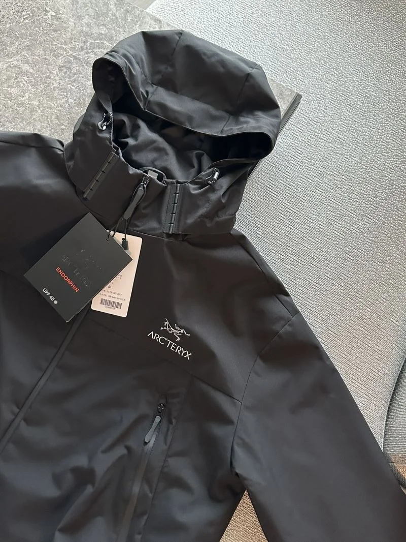 TechFriendly Arcteryx Outwear 163342