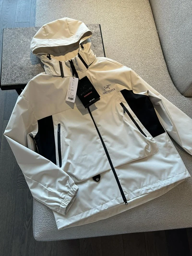 Arcteryx Outwear OnTrend 163335