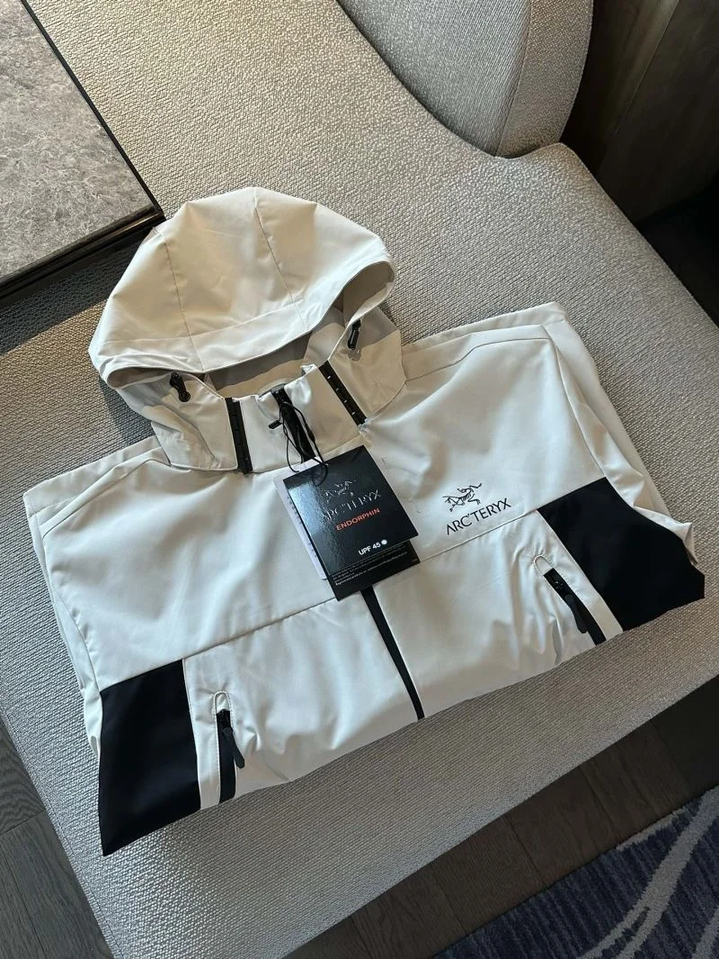 Arcteryx Outwear OnTrend 163335