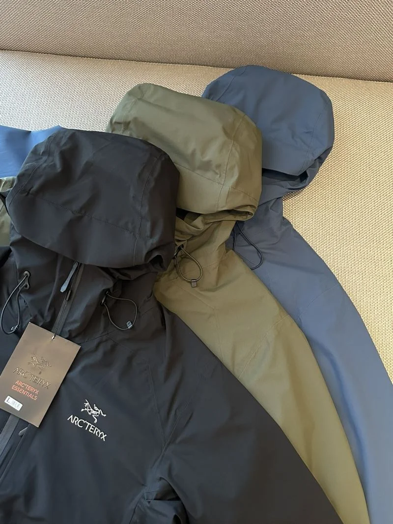 Lightweight Arcteryx Outwear 163327