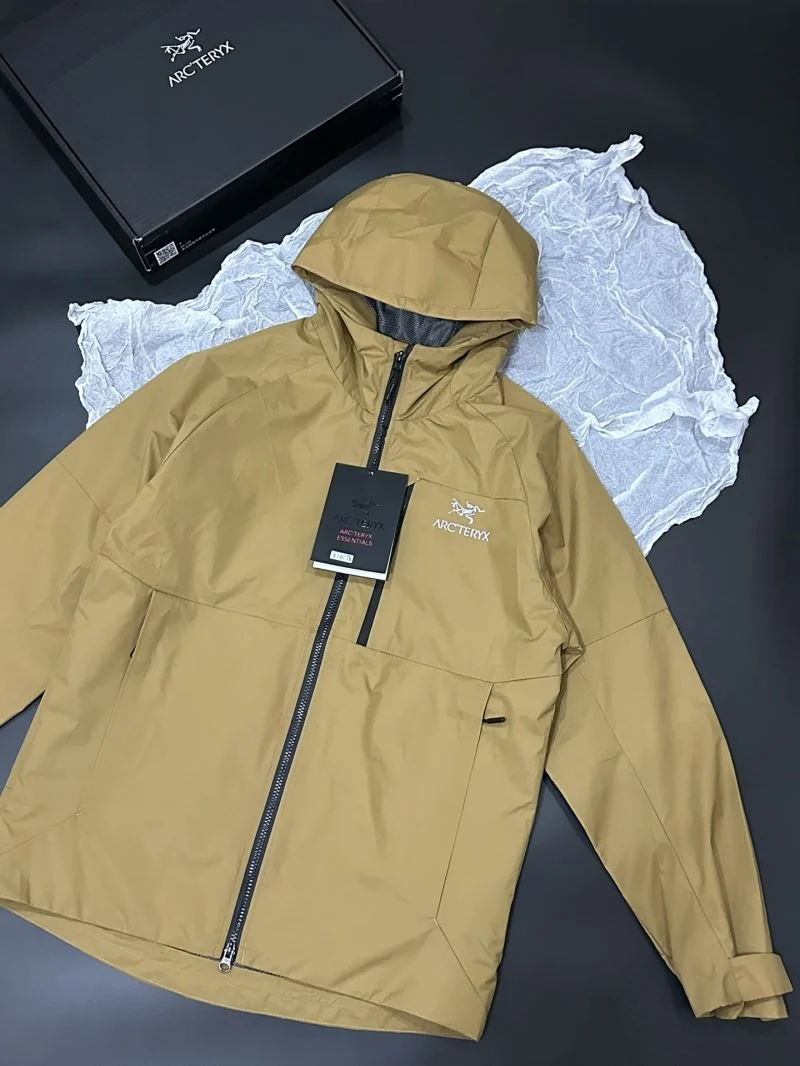 Arcteryx Outwear Breathable 163332