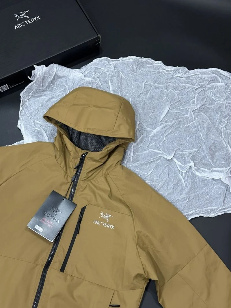 Arcteryx Outwear Breathable 163332