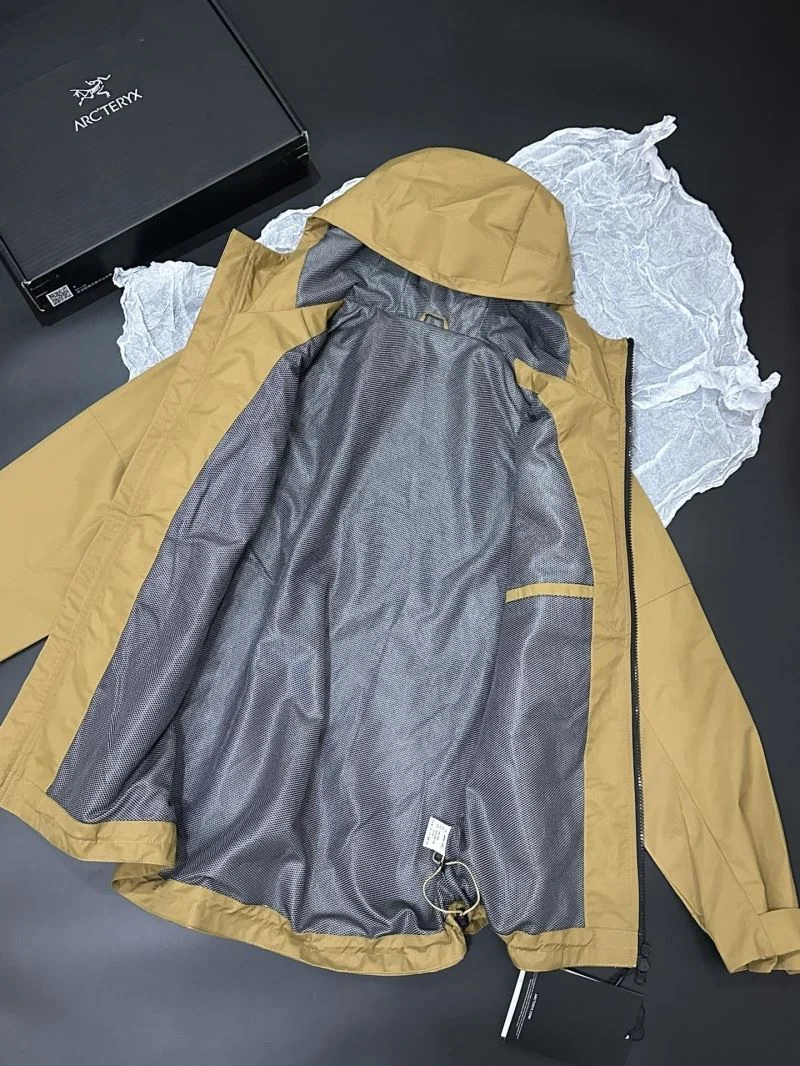 Arcteryx Outwear Breathable 163332