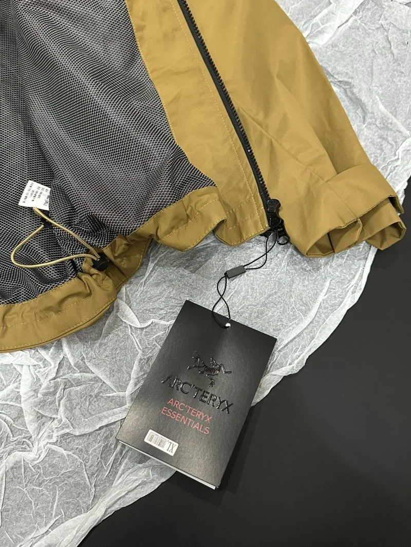 Arcteryx Outwear Breathable 163332