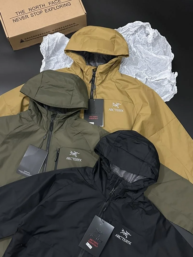 Lightweight Arcteryx Outwear 163442