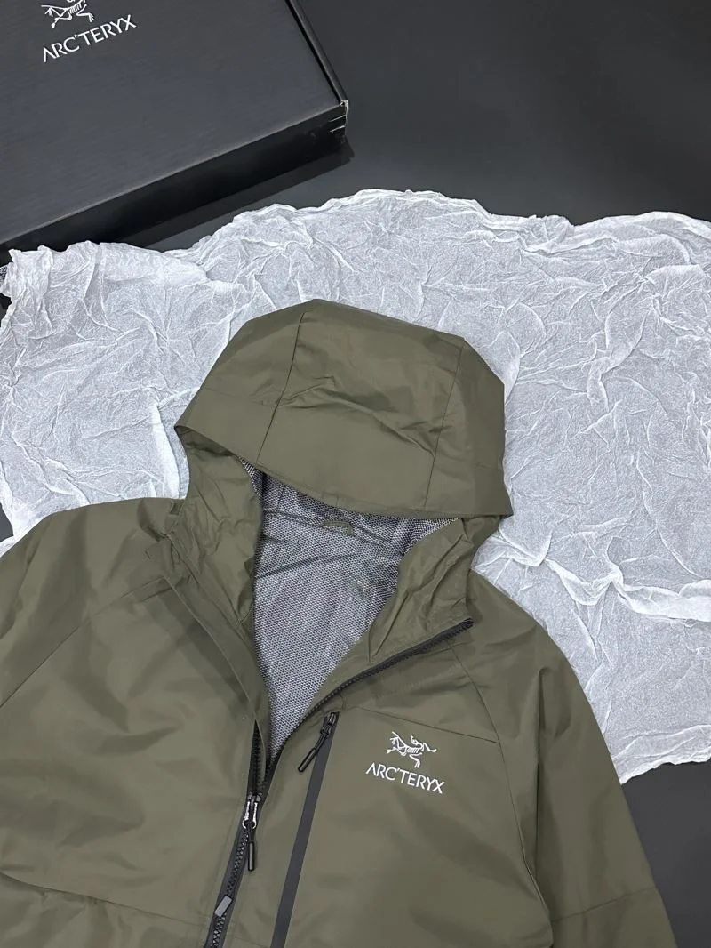 Lightweight Arcteryx Outwear 163442
