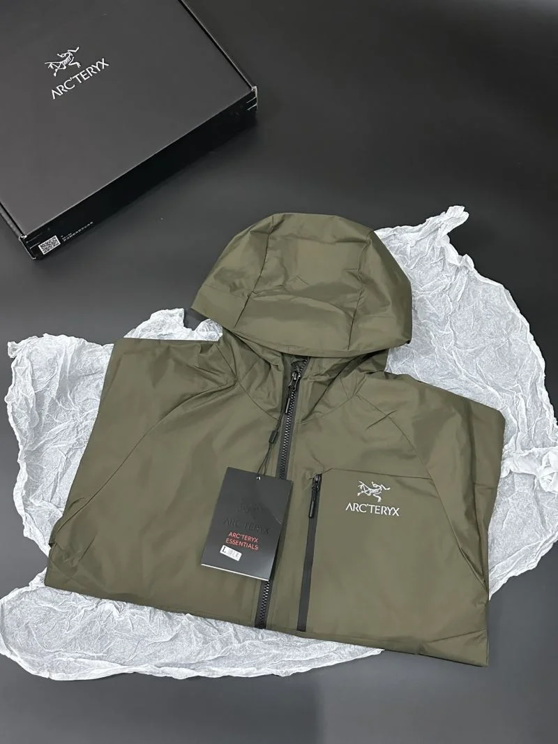 Lightweight Arcteryx Outwear 163442