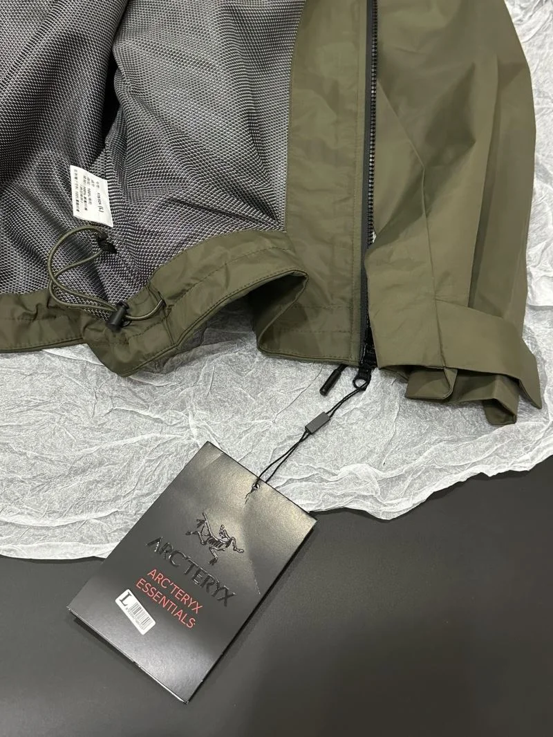 Lightweight Arcteryx Outwear 163442