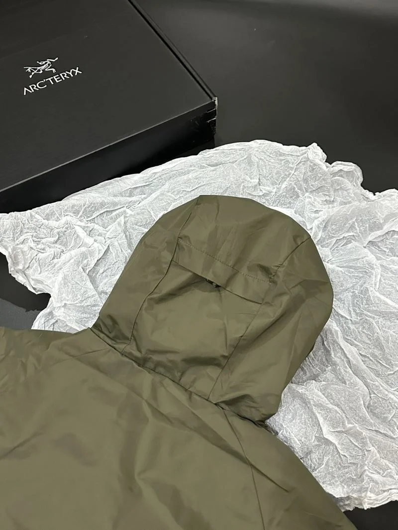 Lightweight Arcteryx Outwear 163442