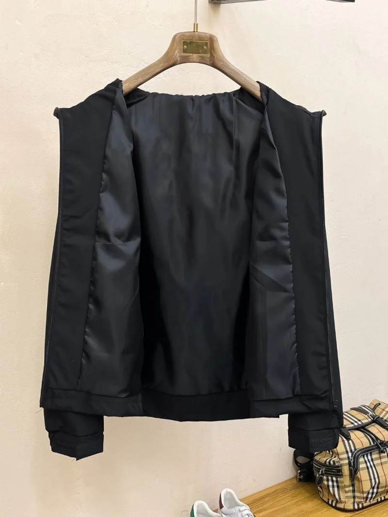Minimalist Arcteryx Outwear 163351