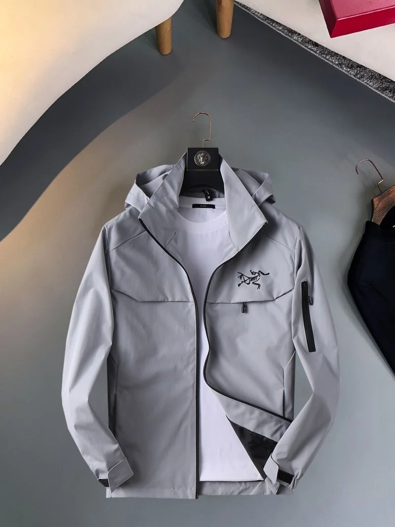 Arcteryx Outwear ModernLook 163305