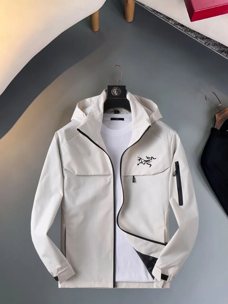 Arcteryx Outwear ModernLook 163305