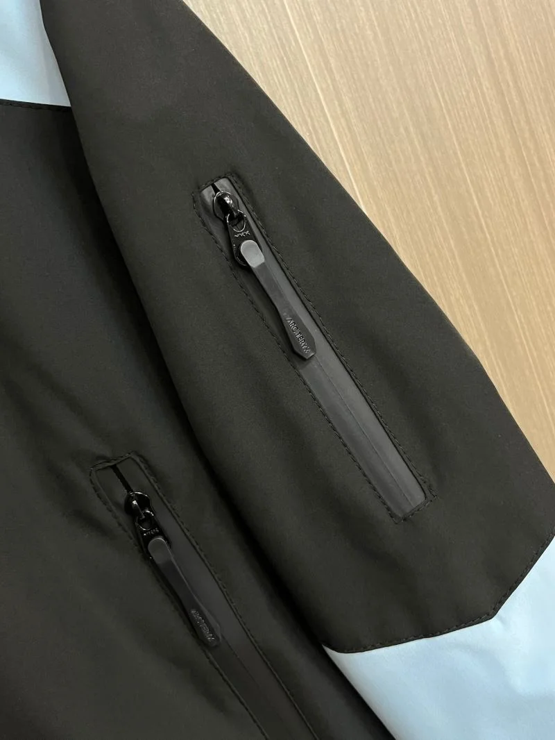 Arcteryx Outwear Supportive 163313