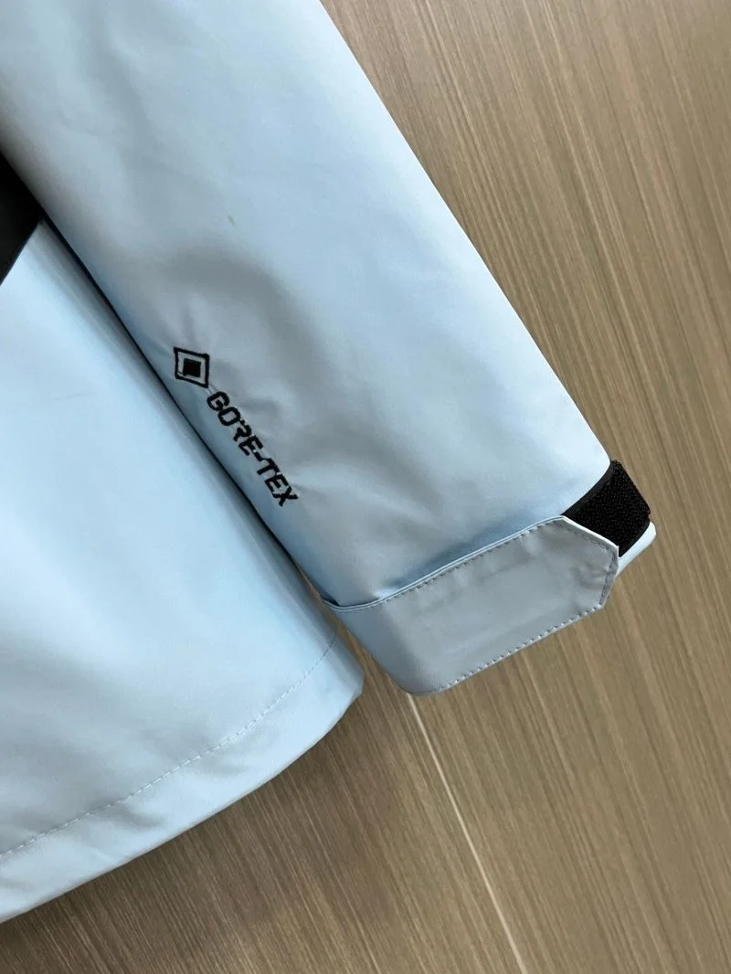 Arcteryx Outwear Supportive 163313