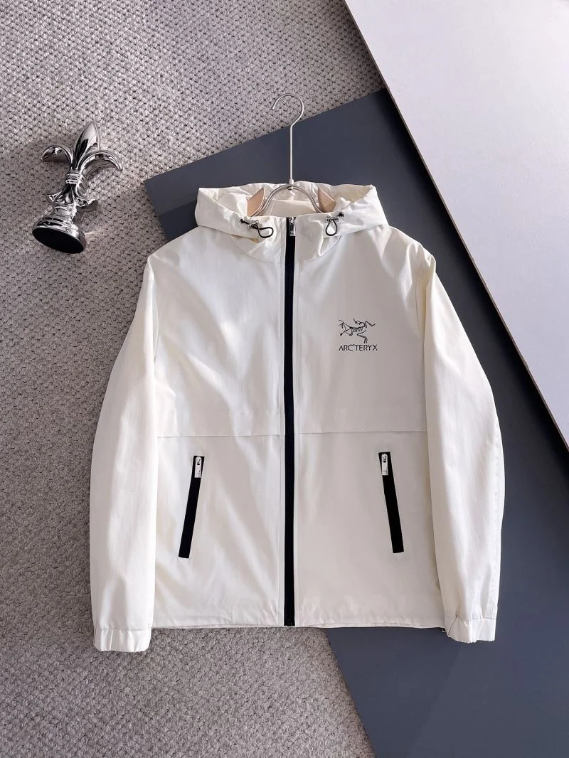 Arcteryx Outwear WrinkleFree 163286