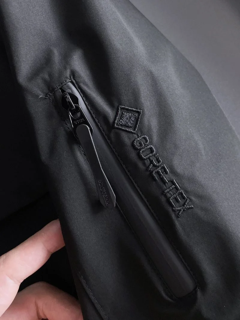 TechFriendly Arcteryx Outwear 163279