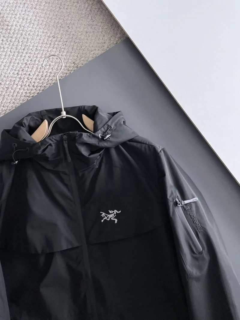 TechFriendly Arcteryx Outwear 163279