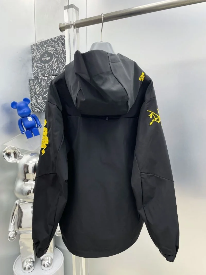 Resilient Arcteryx Outwear 163240