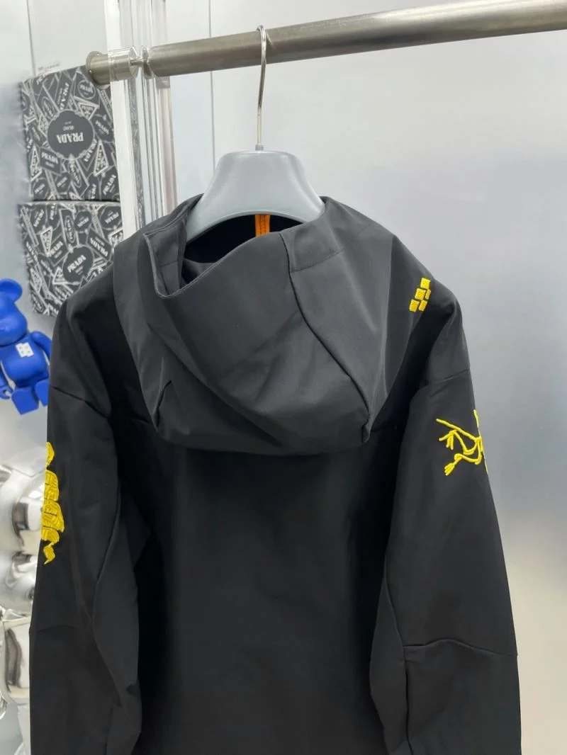 Resilient Arcteryx Outwear 163240