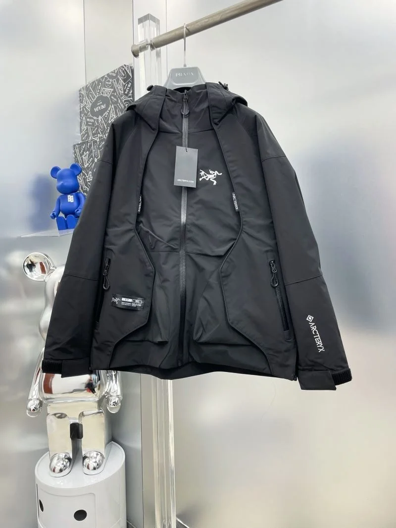 Arcteryx Outwear Sporty 163278