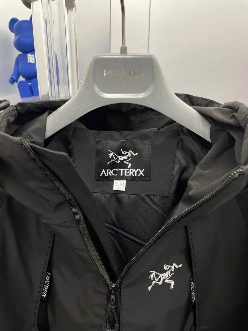 Arcteryx Outwear Sporty 163278